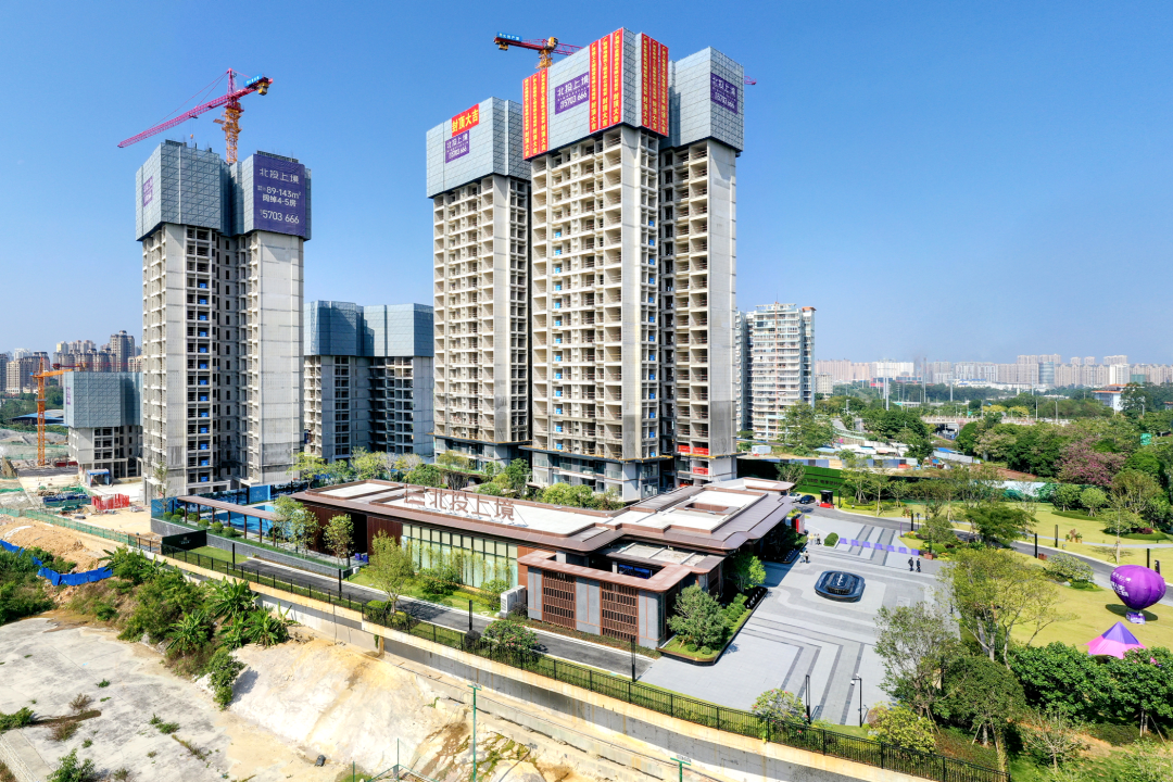 1747301507225830.png 640 (1).png